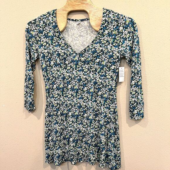 BP Floral Print V Neck 3/4 Sleeve Top Womens XL‎ Blue Green White
